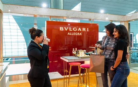 Bvlgari, Dubai Duty Free and JCDecaux partner in fragrance .